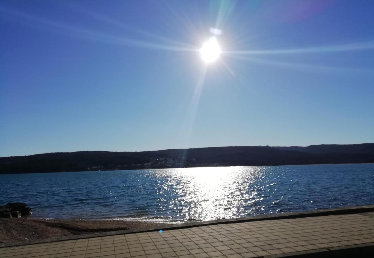Apartment Sun & Sea คิร์ก ภายนอก รูปภาพ