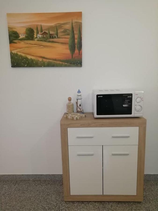 Apartment Sun & Sea คิร์ก ภายนอก รูปภาพ
